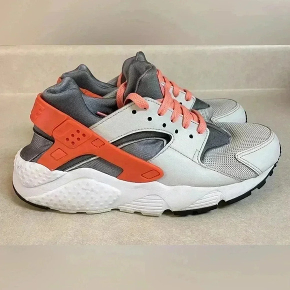 Nike Air Huarache Run Pure Platinum Lava GS Running Size  7Y - Picture 1 of 4